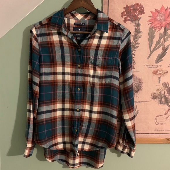 American Eagle Outfitters Tops - American Eagle Boyfriend Fit Button-Down